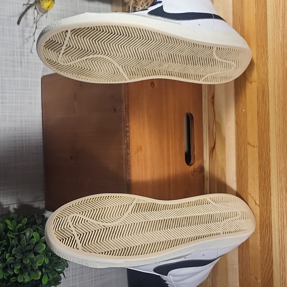 Nike Blazer Mid 77 Vintage, White Black, Sneakers - Picture 2 of 5